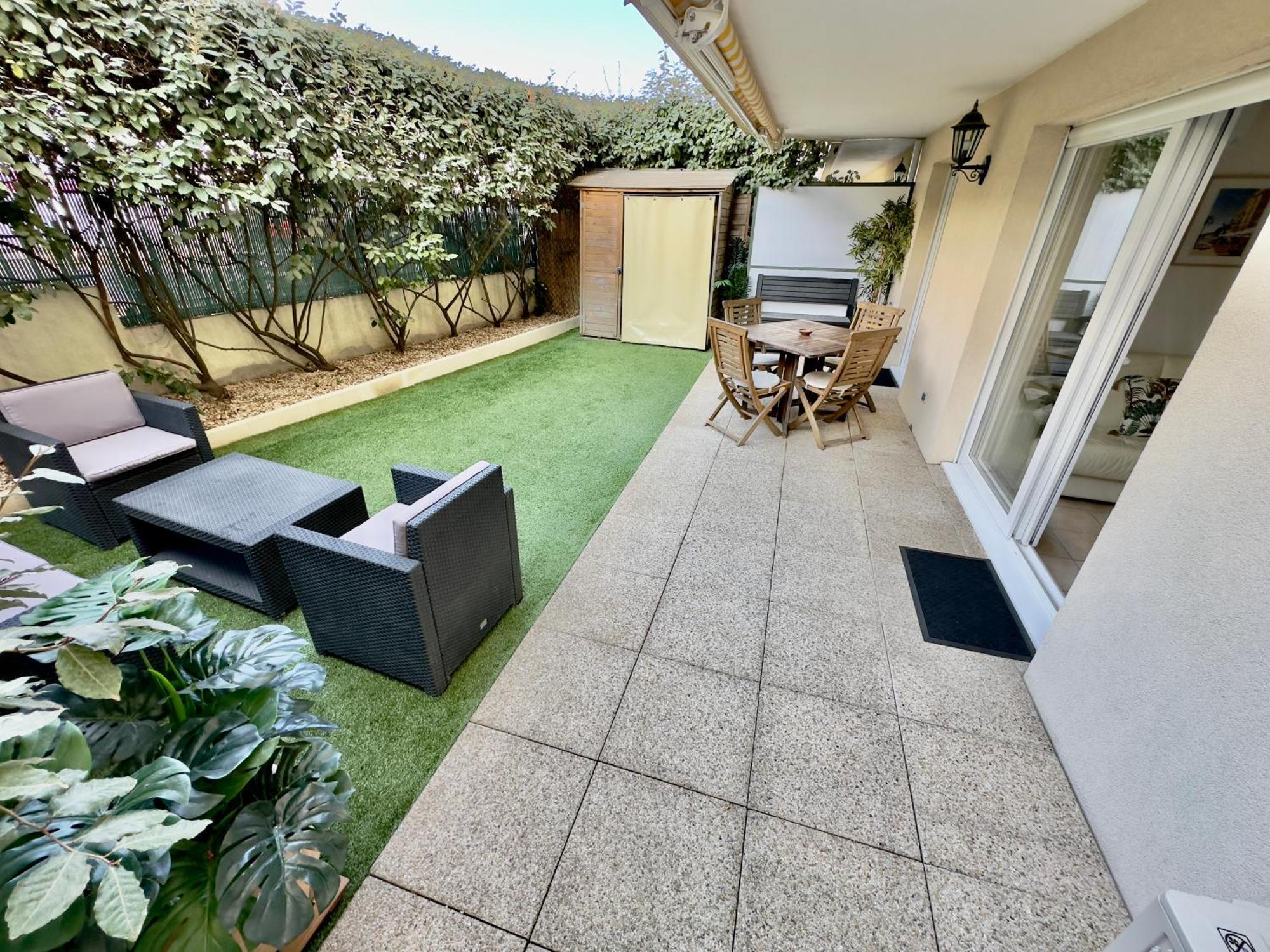 Regent Cote D'Azur Air-Conditioned, Pool, Garden & Parking Villeneuve-Loubet Exteriör bild